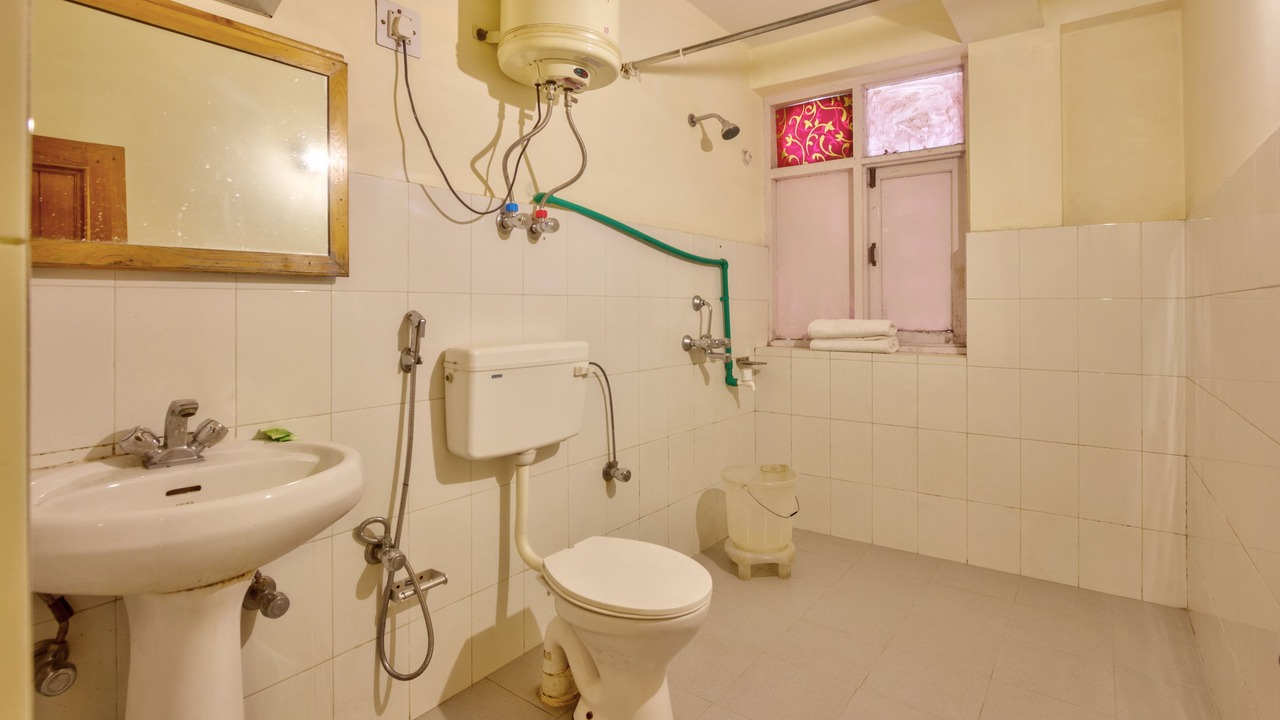 Photo of Bathroom in Aleo