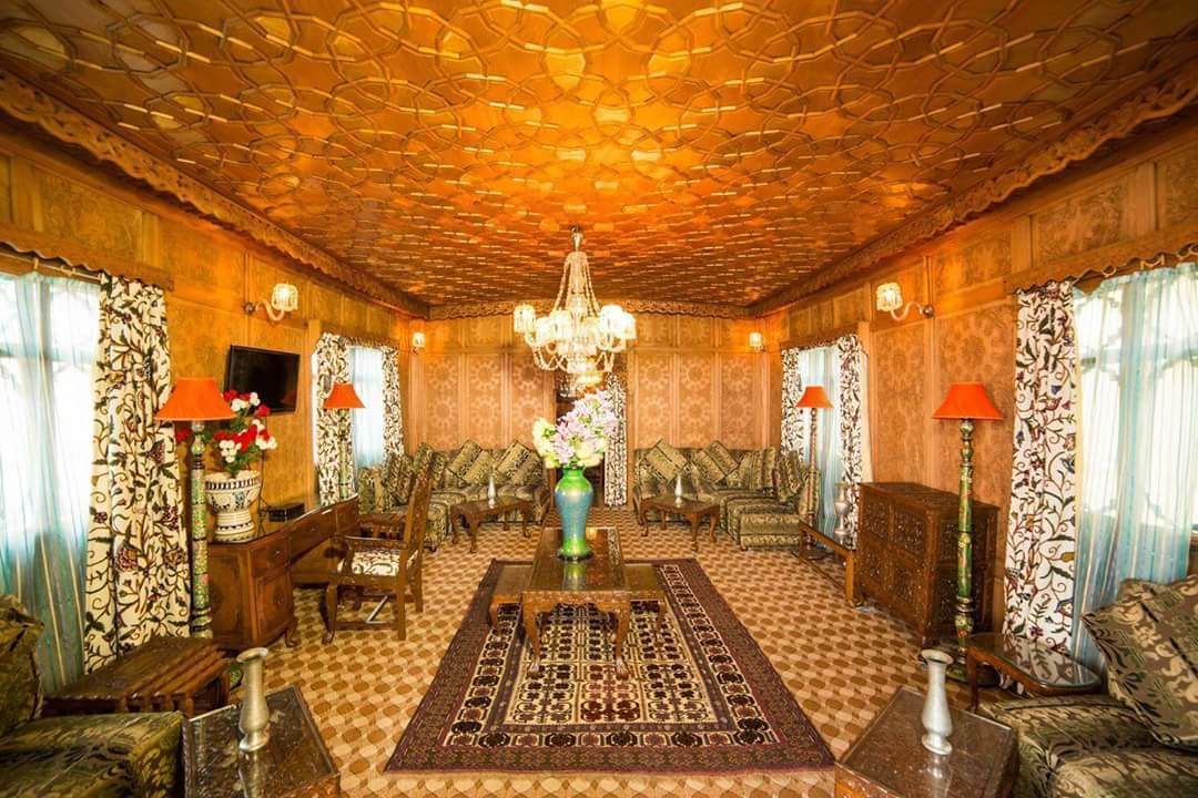 Photo of Bedroom in Dal Lake