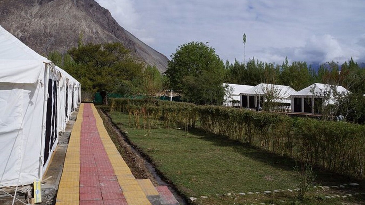 Photo of Outdoor in Hunder