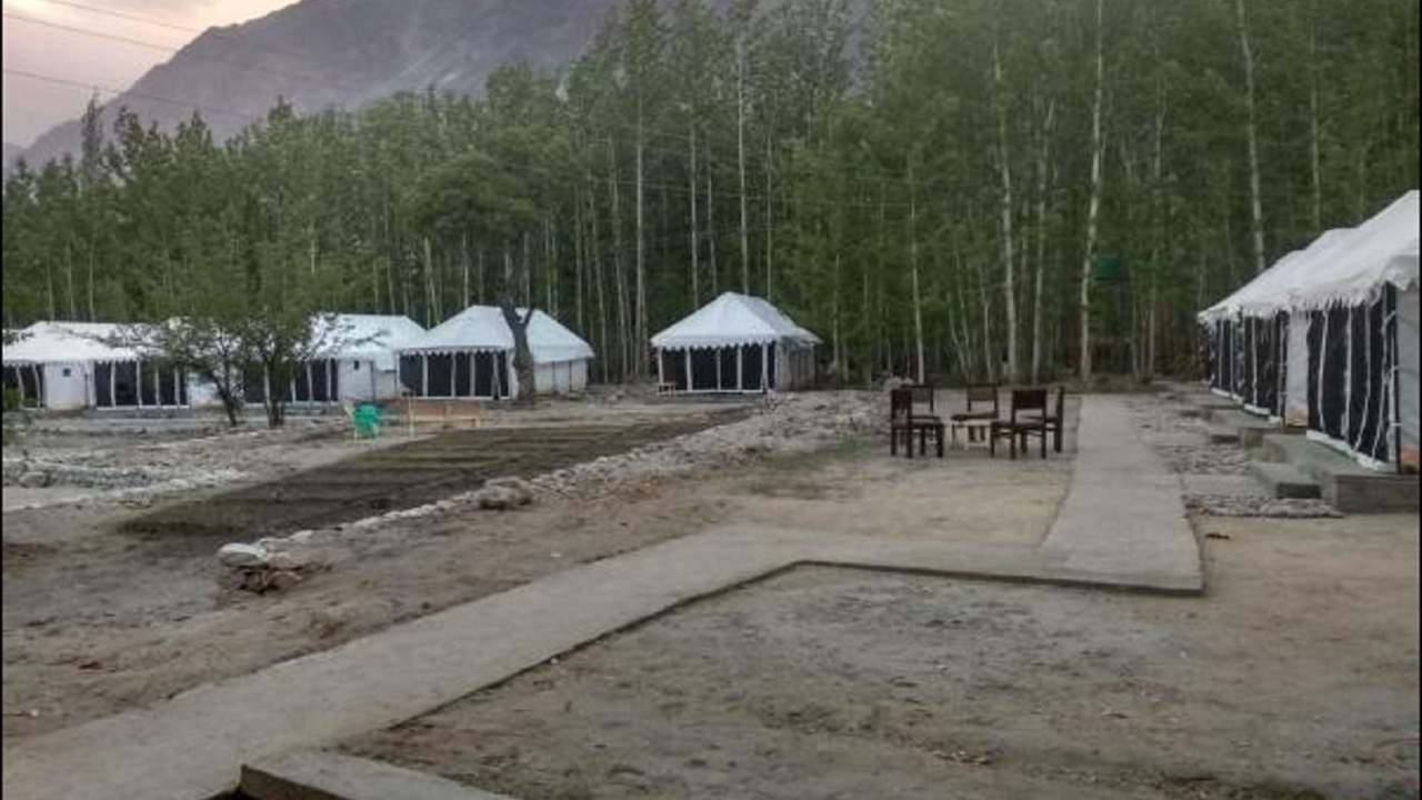 Photo of Outdoor in Hunder