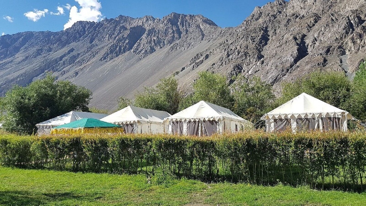Photo of Outdoor in Hunder
