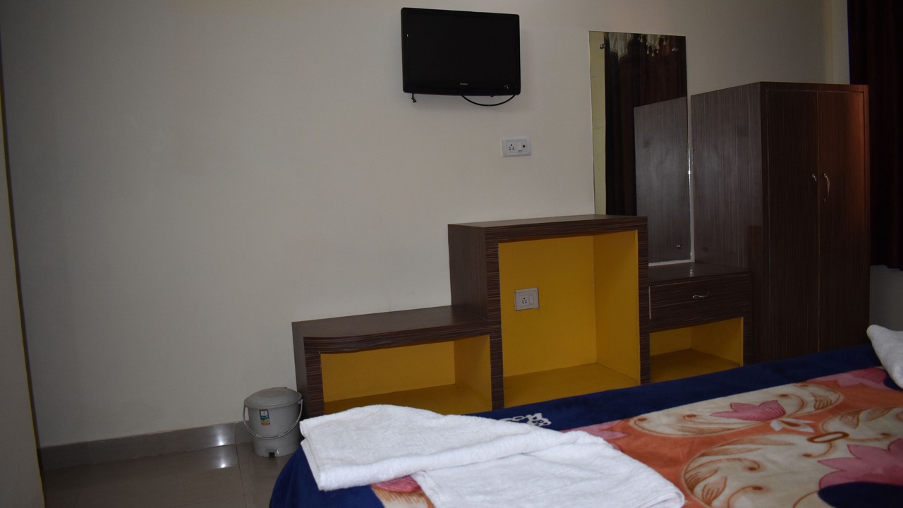 Photo of Bedroom in Katra