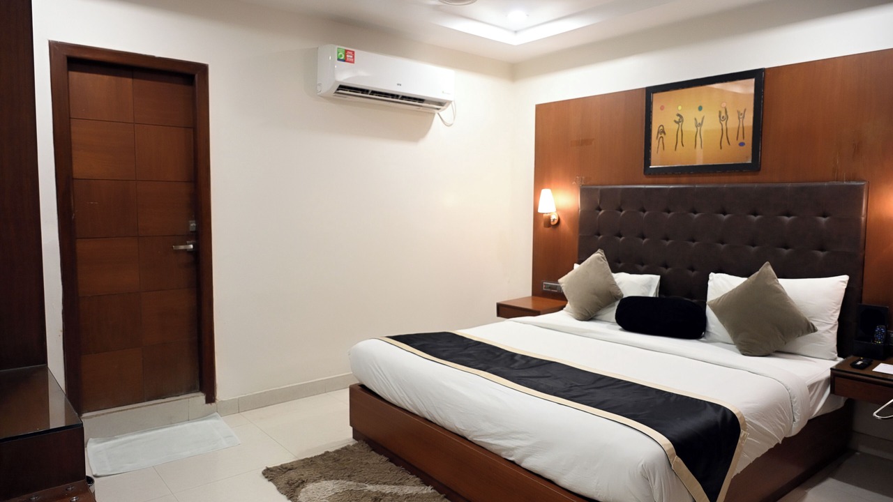 Photo of Bedroom in Deoghar
