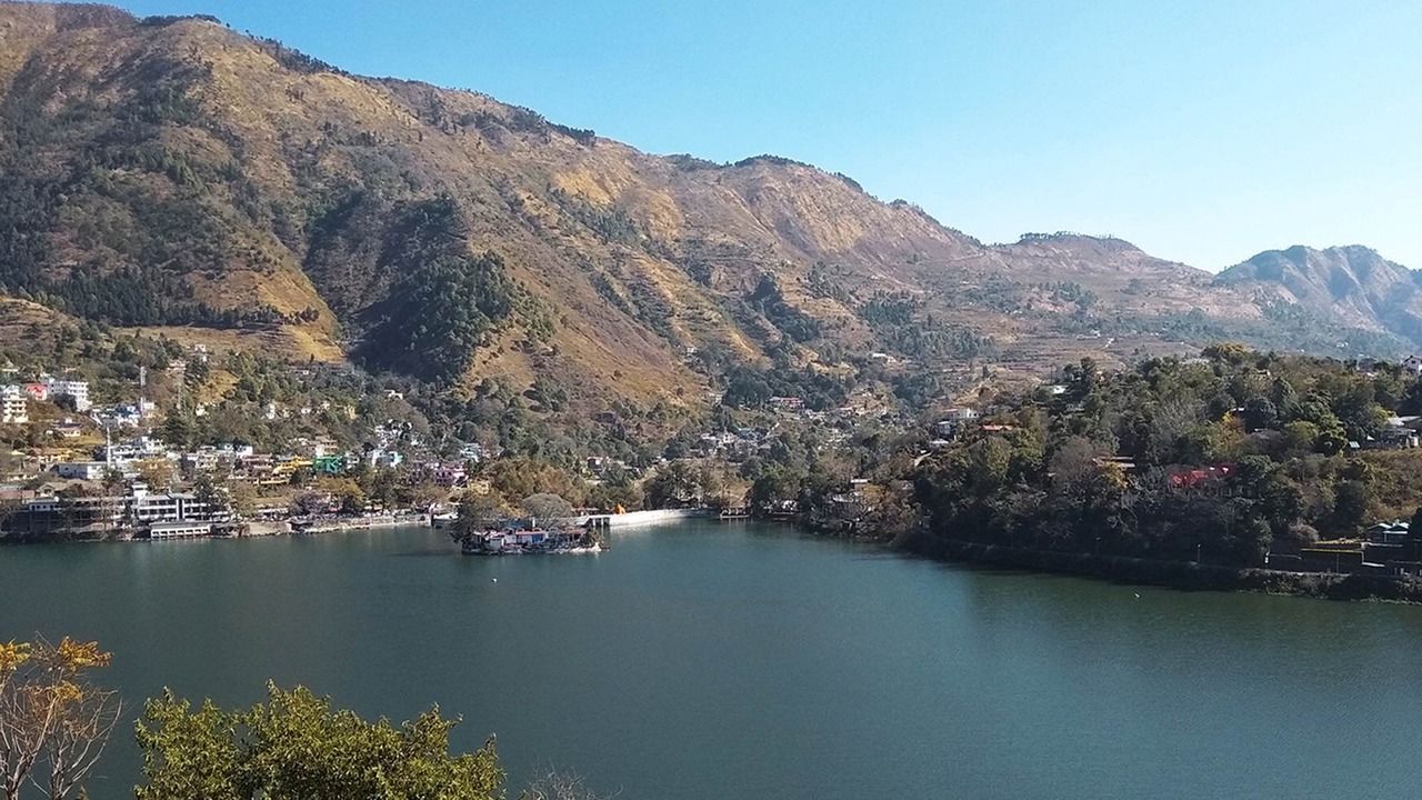 Photo of Bedroom in Bhimtal