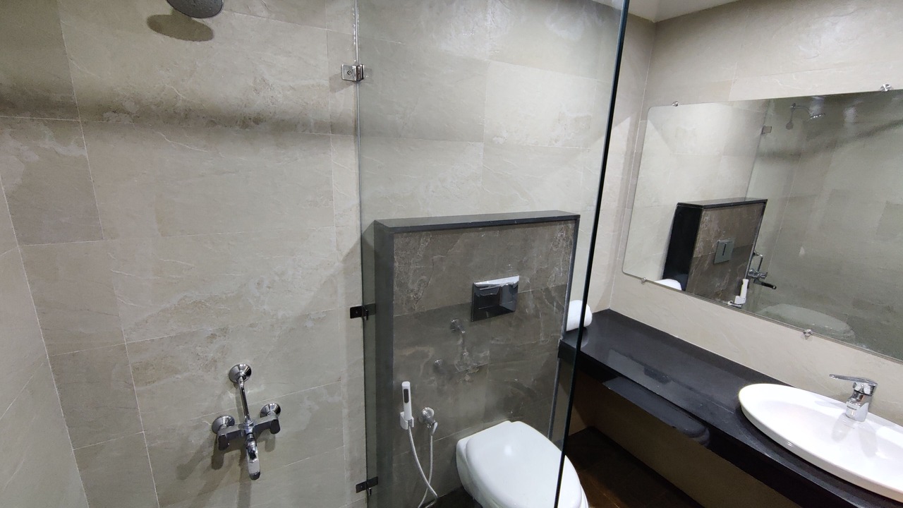 Photo of Bathroom in The Mall Road