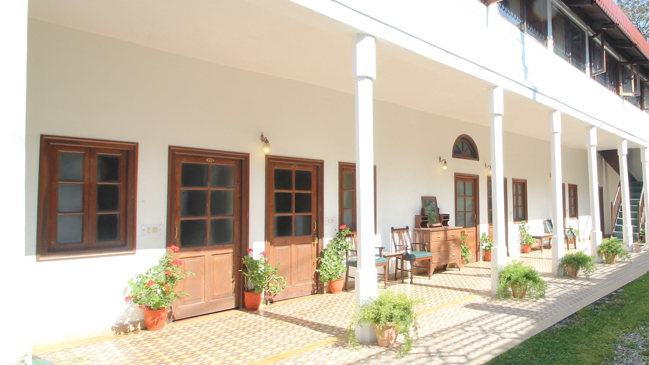 Photo of Outdoor in The Mall Road