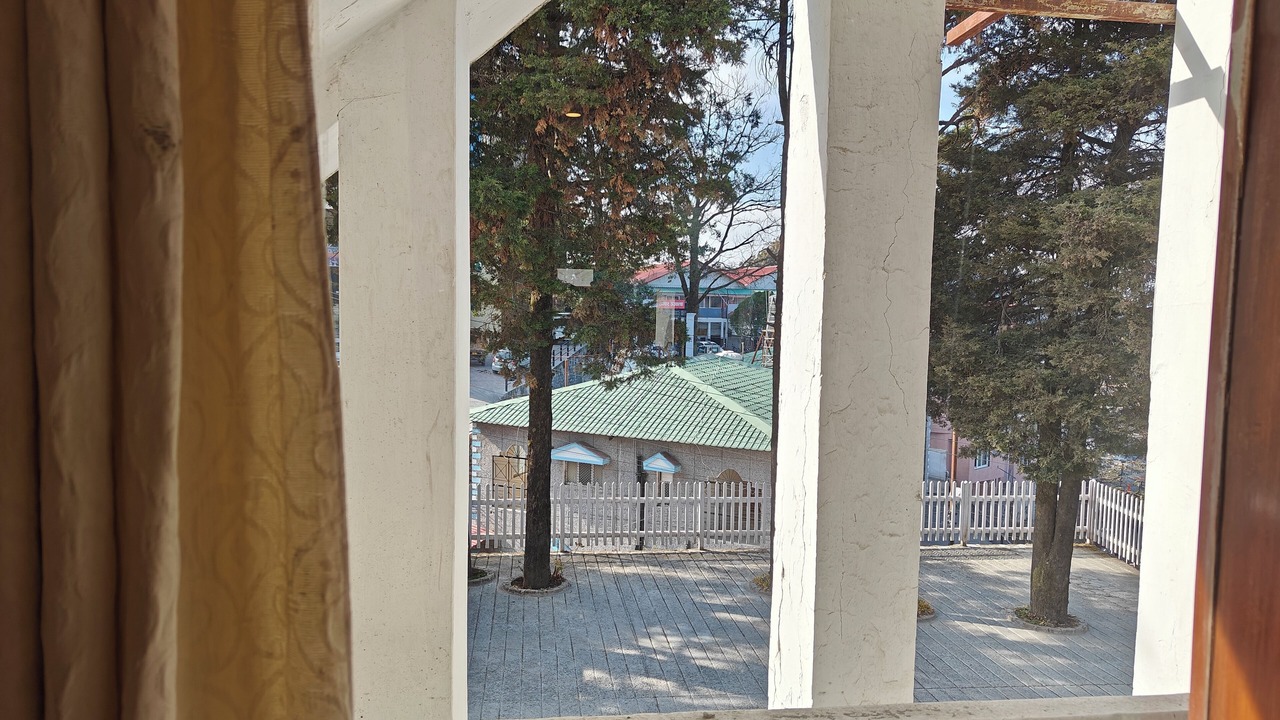 Photo of Bedroom in The Mall Road
