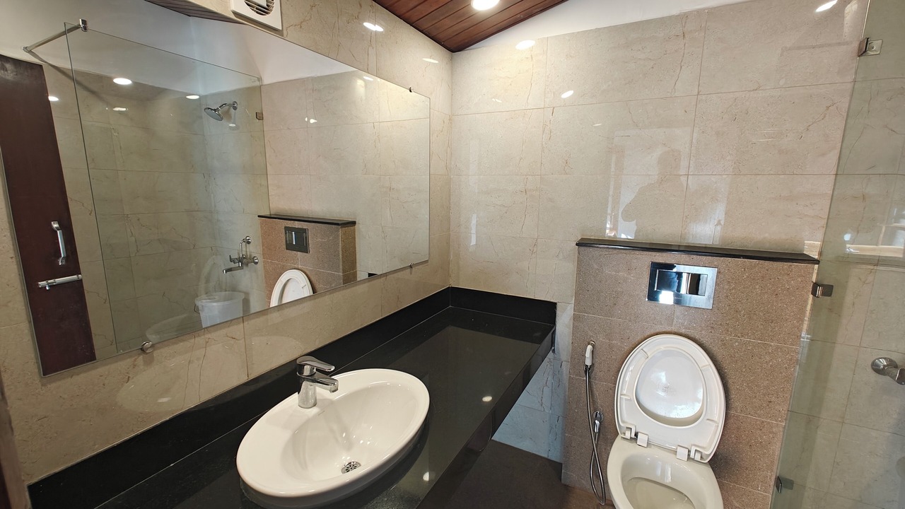 Photo of Bedroom in The Mall Road
