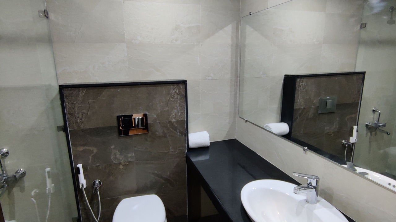 Photo of Bathroom in The Mall Road