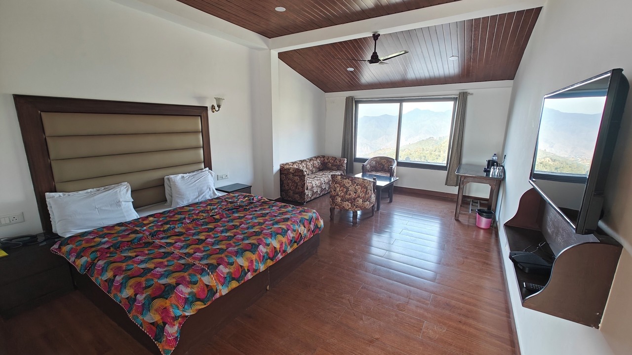 Photo of Bedroom in The Mall Road