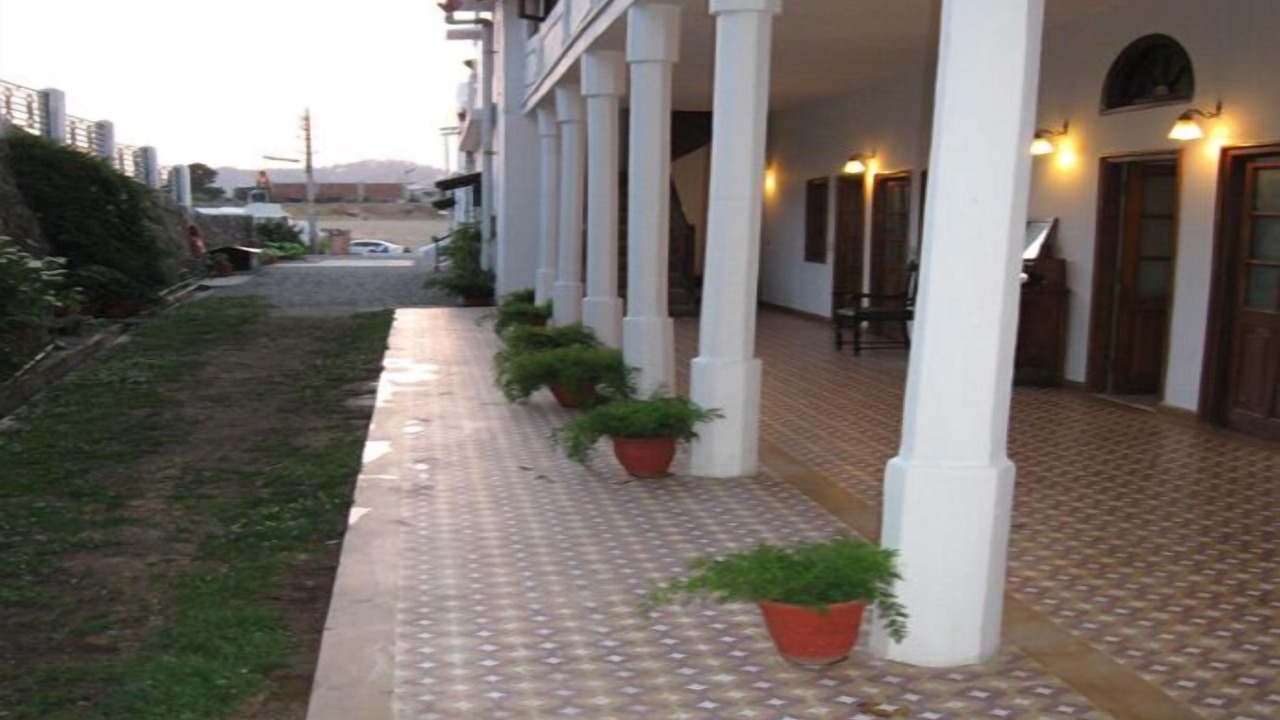 Photo of Outdoor in The Mall Road