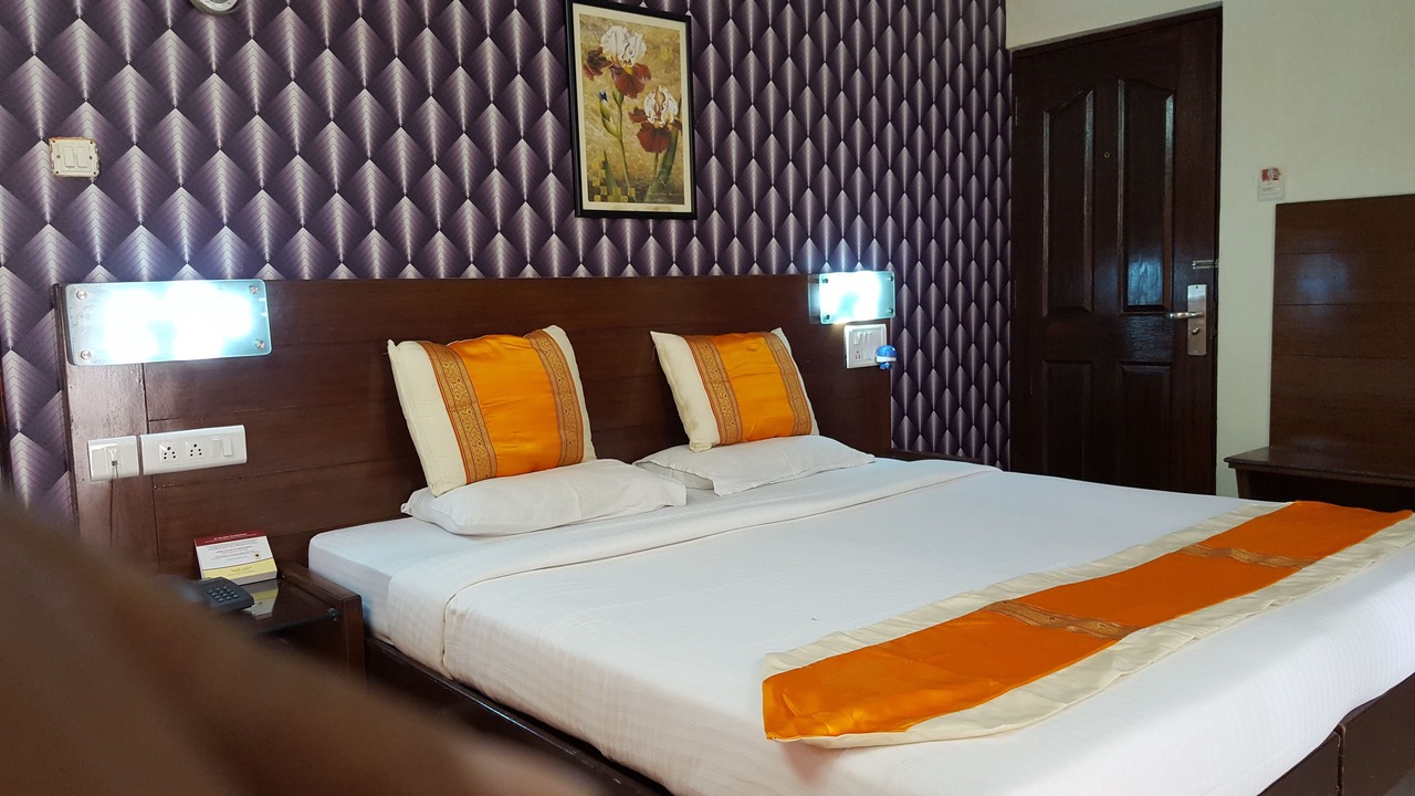 Photo of Bedroom in HBR Layout