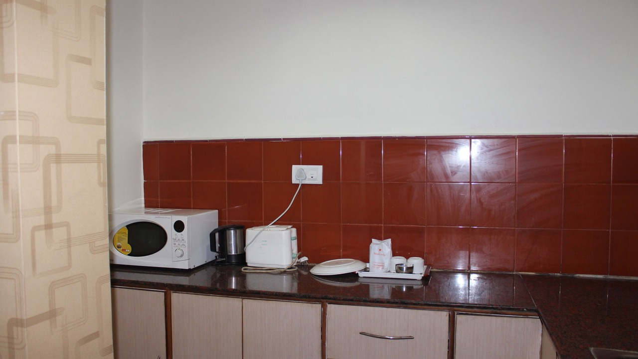 Photo of Kitchen in HBR Layout