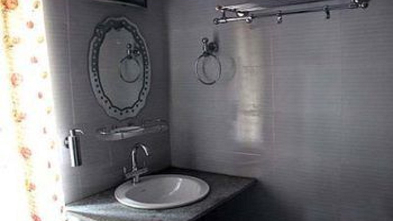 Photo of Bathroom in Shargole