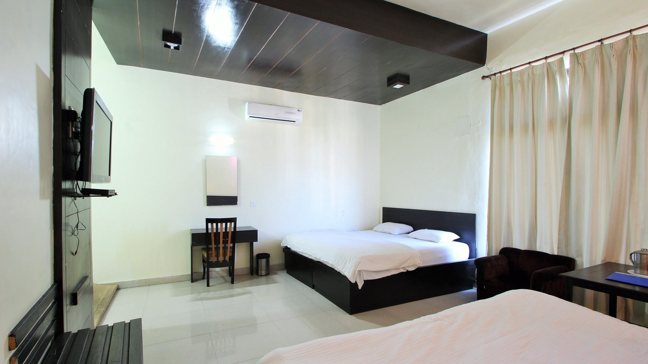 Photo of Livingroom in Almora
