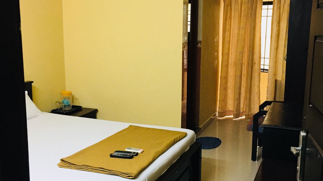Photo of Bedroom in Shenoys