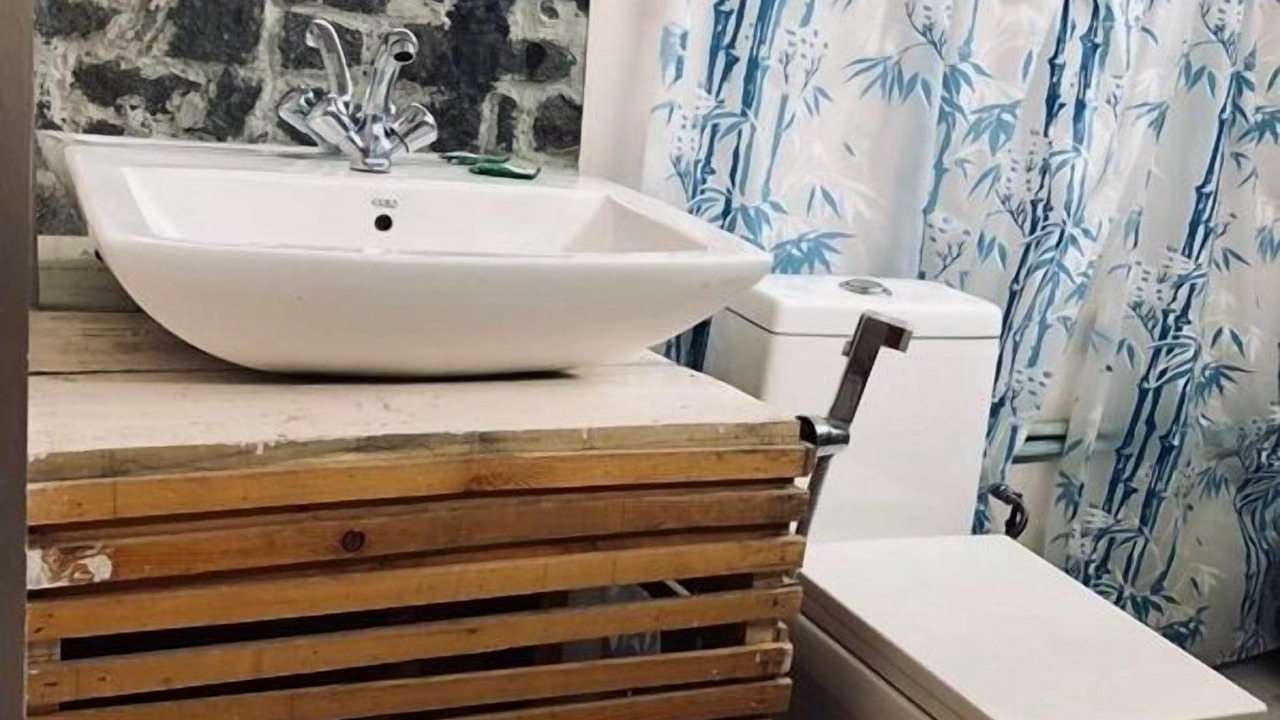Photo of Others in Hunder