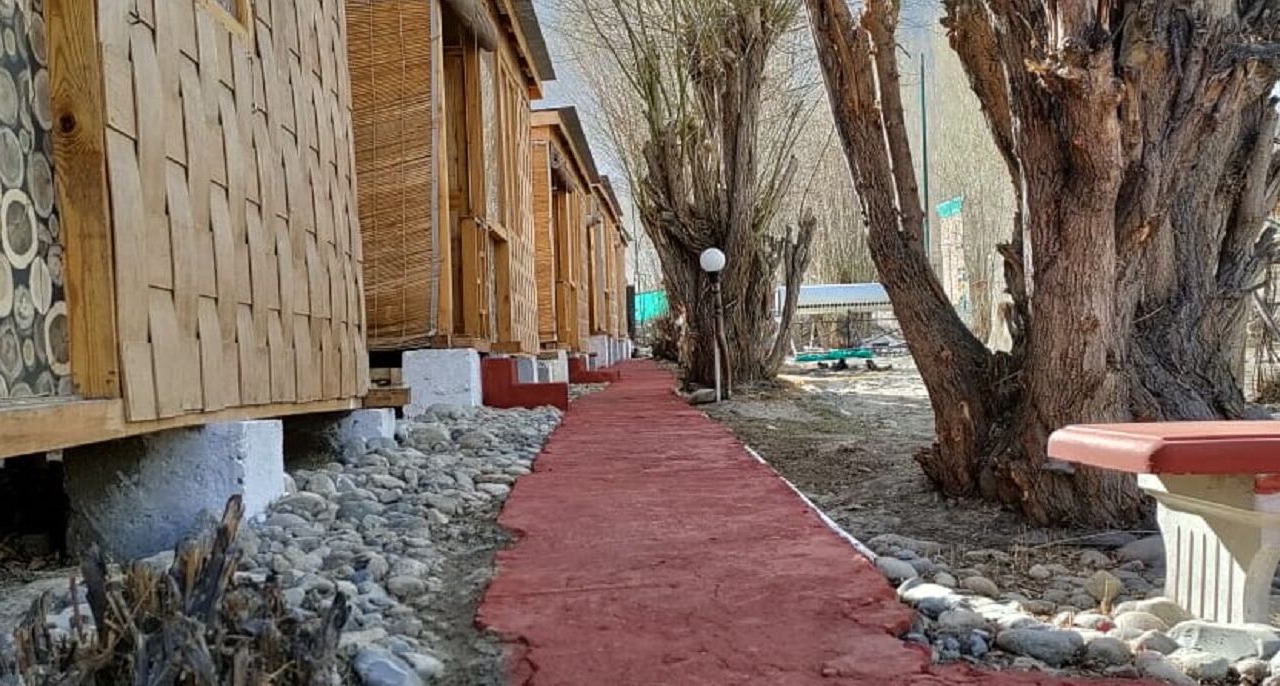 Photo of Outdoor in Hunder