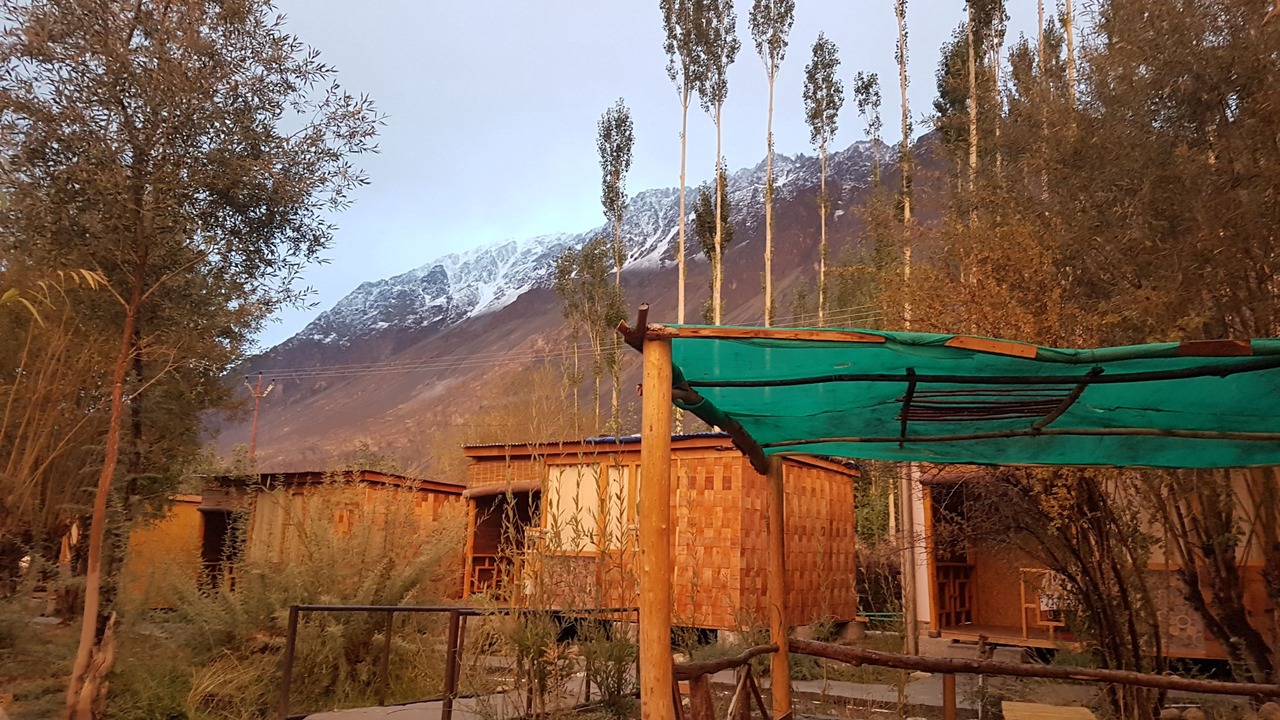 Photo of Outdoor in Hunder