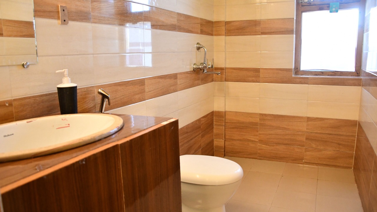 Photo of Bathroom in Mukteshwar