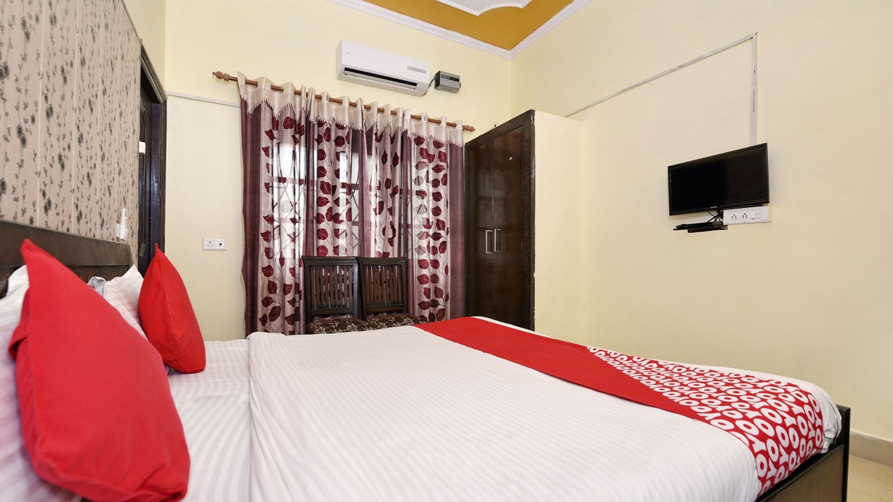 Photo of Bedroom in Dehradun