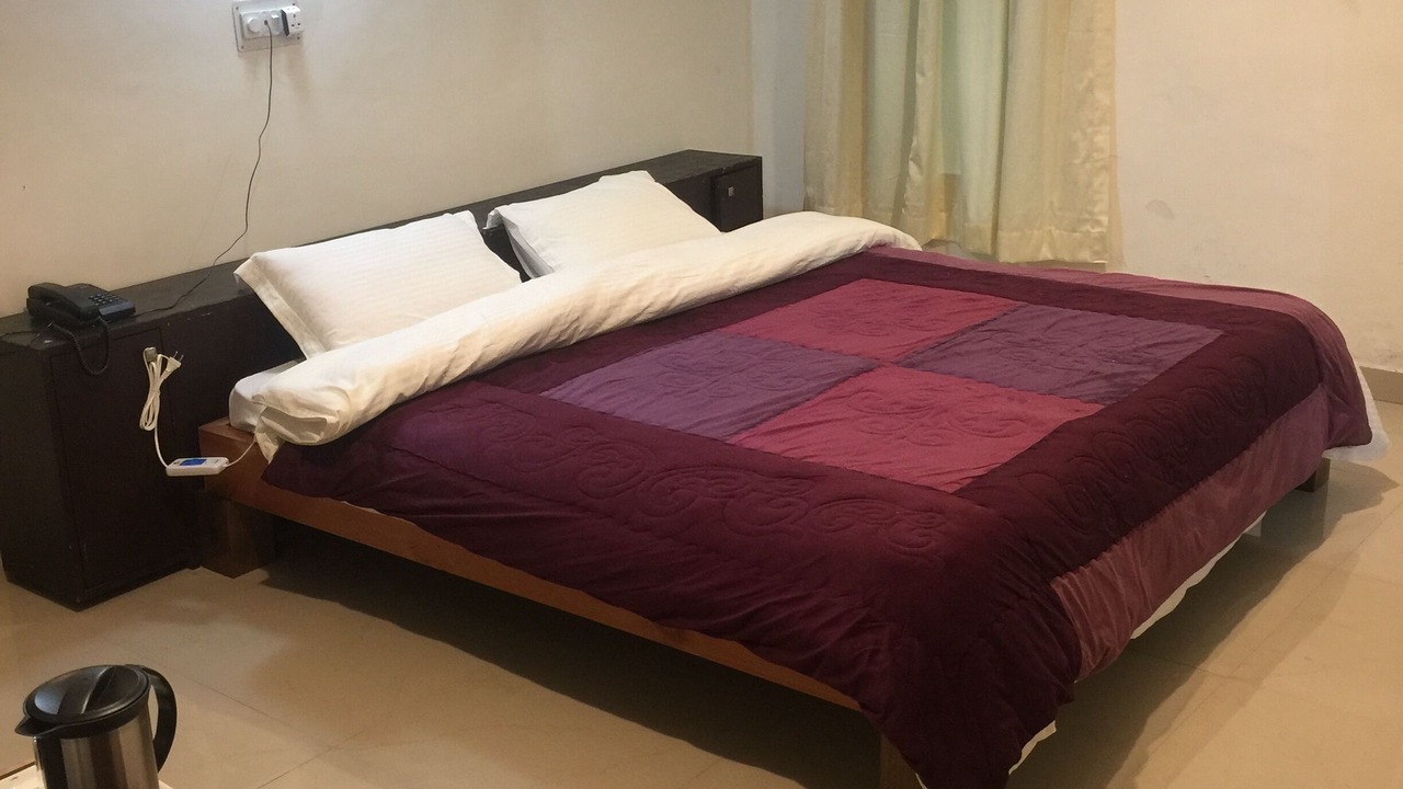Photo of Bedroom in Dal Lake