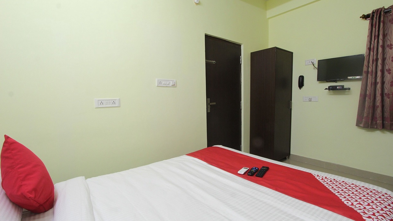 Photo of Bedroom in HBR Layout