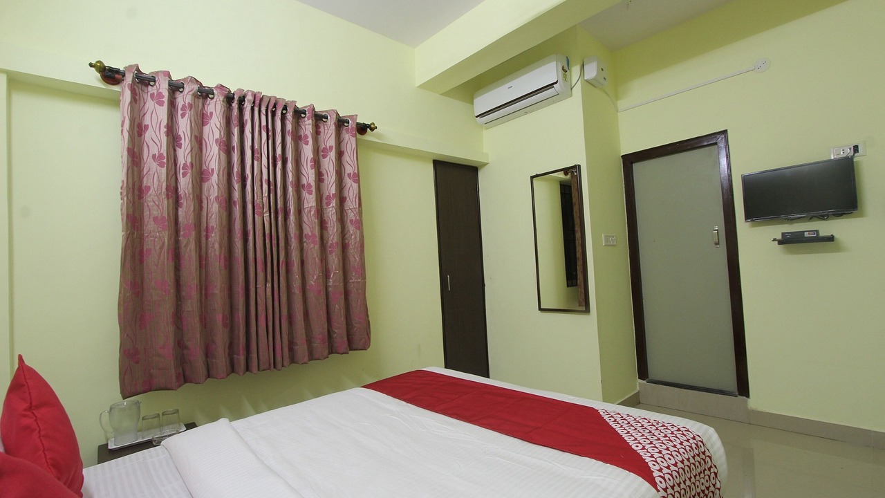 Photo of Bedroom in HBR Layout