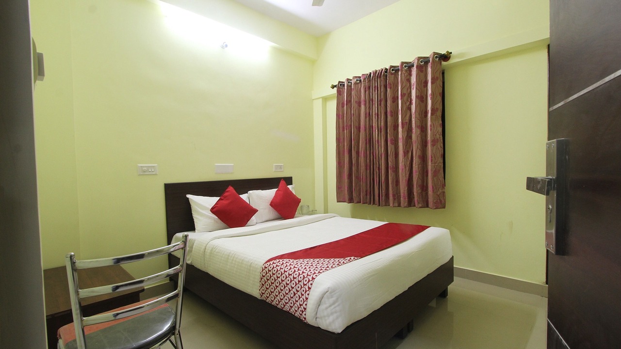Photo of Bedroom in HBR Layout