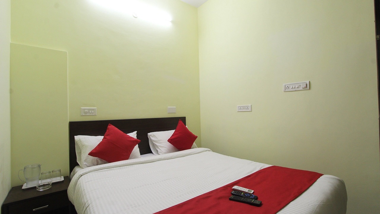 Photo of Bedroom in HBR Layout