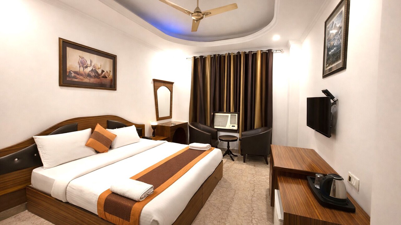 Photo of Bedroom in Karol Bagh