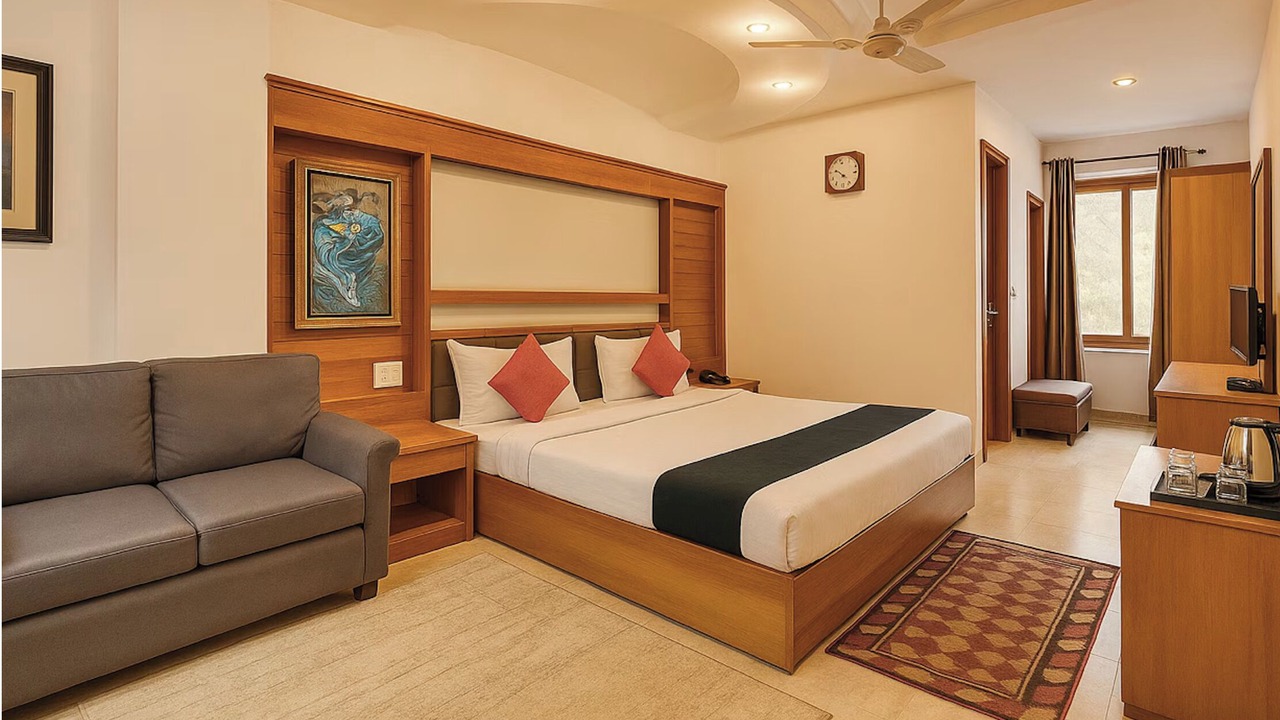 Photo of Bedroom in Karol Bagh