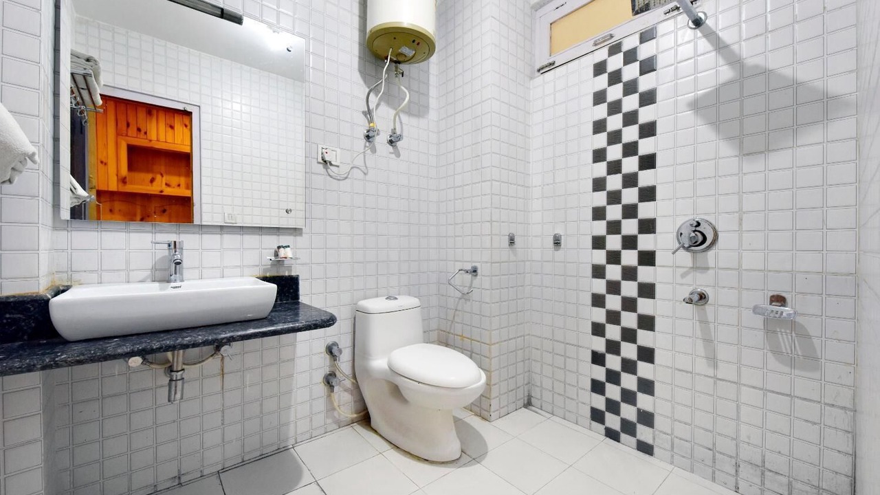 Photo of Bathroom in Aleo