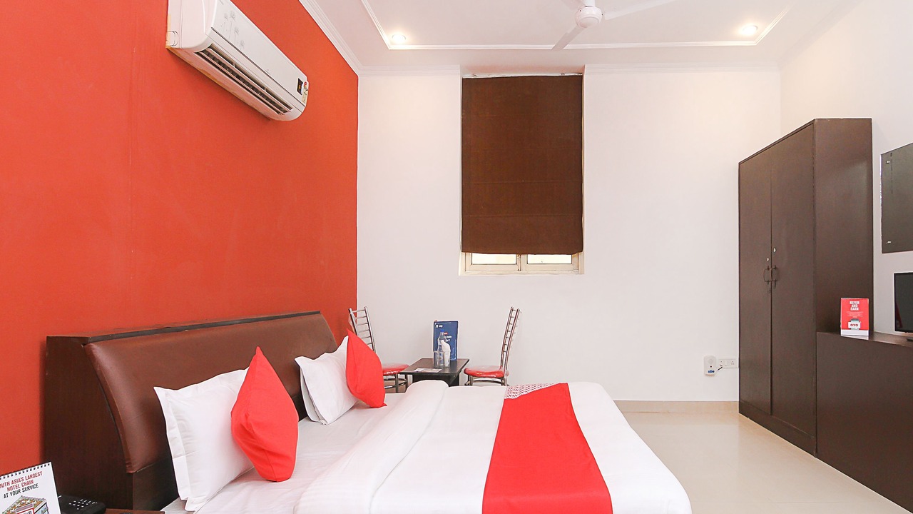 Photo of Bedroom in Sector 40