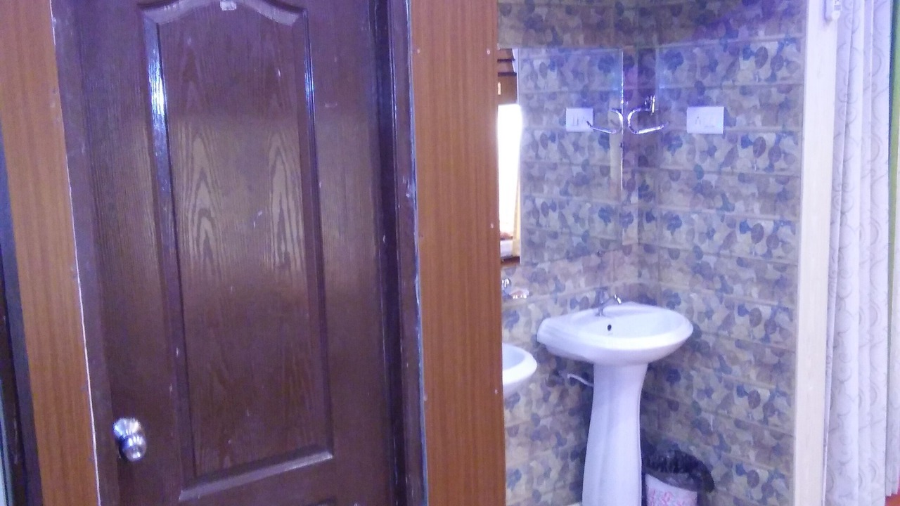 Photo of Bedroom in Devaprayag