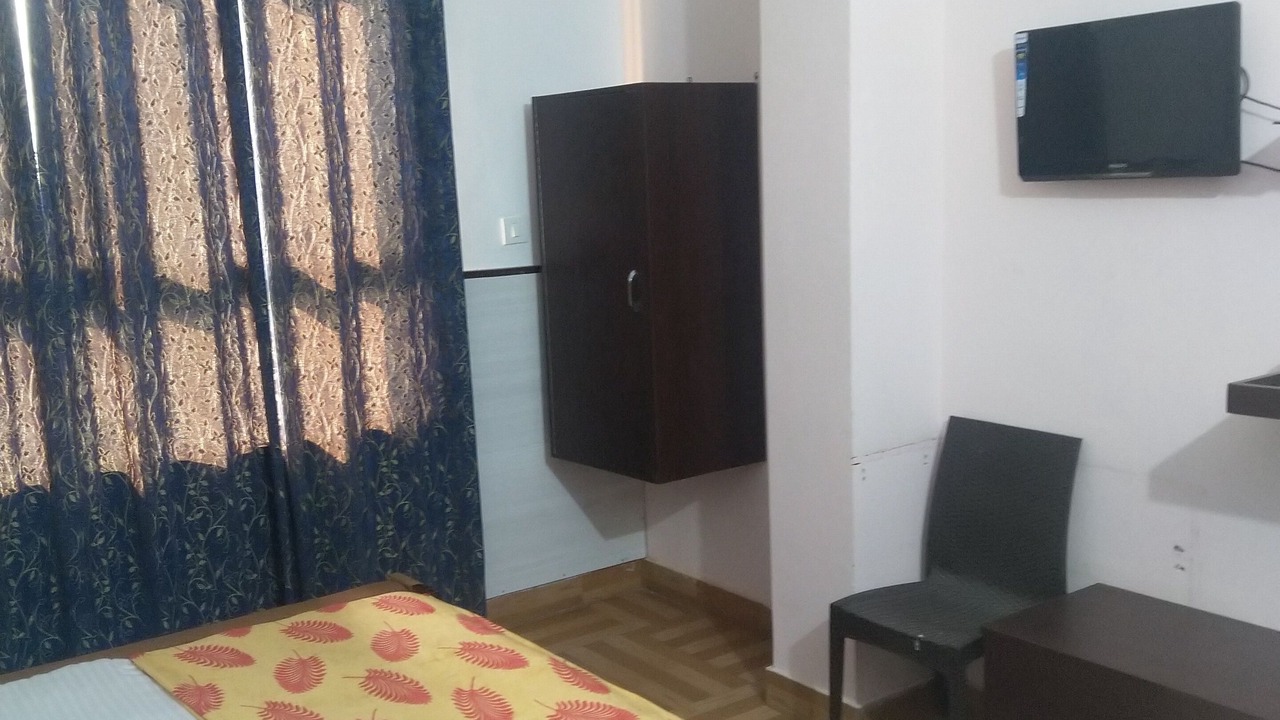 Photo of Bedroom in Devaprayag