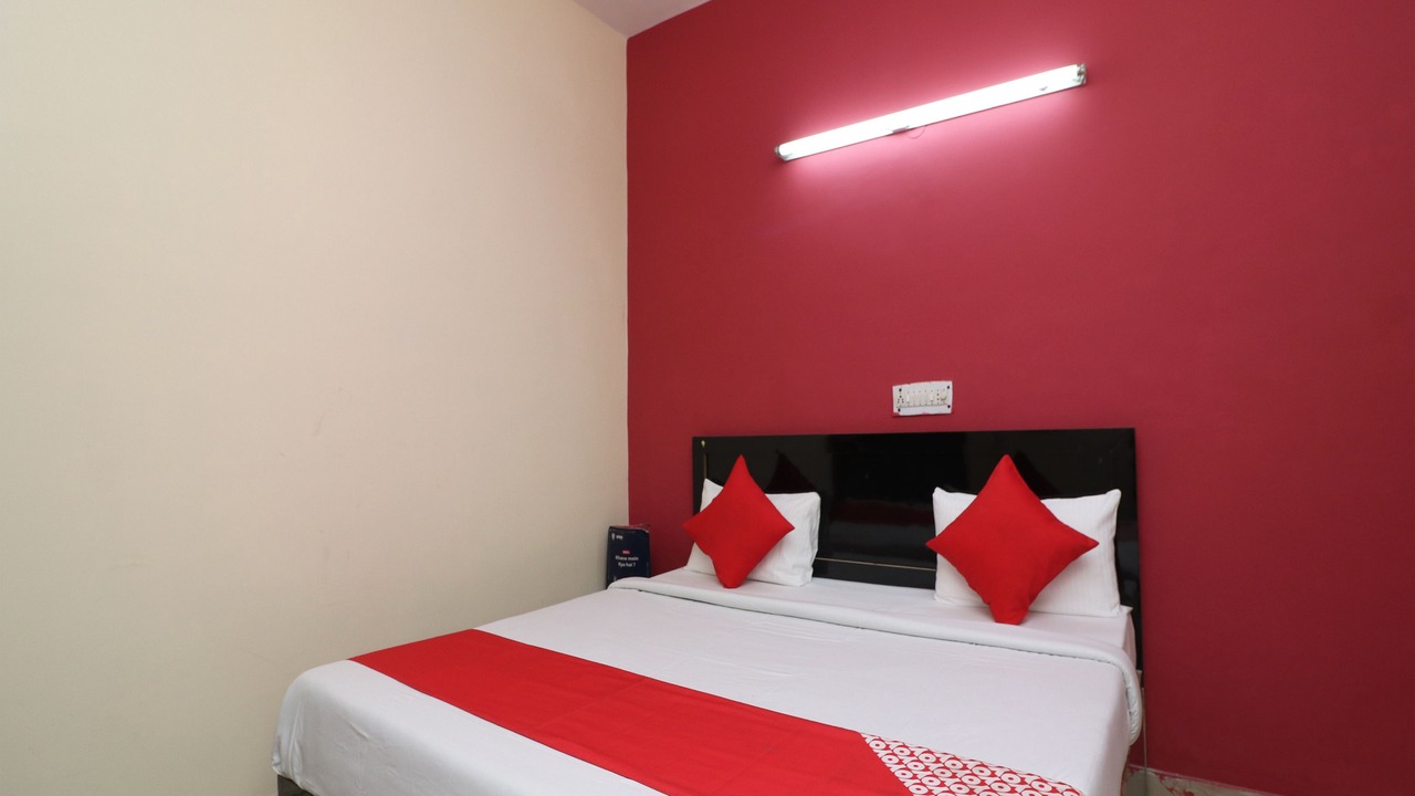 Photo of Bedroom in Sector 62
