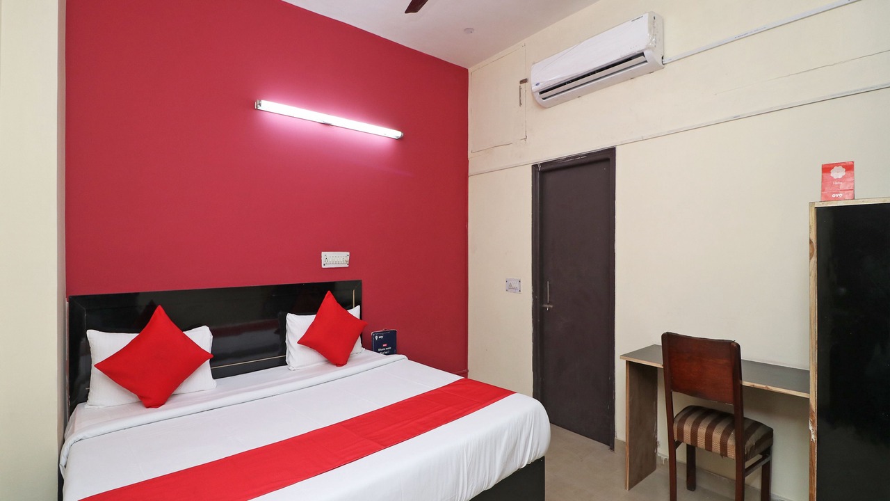 Photo of Bedroom in Sector 62