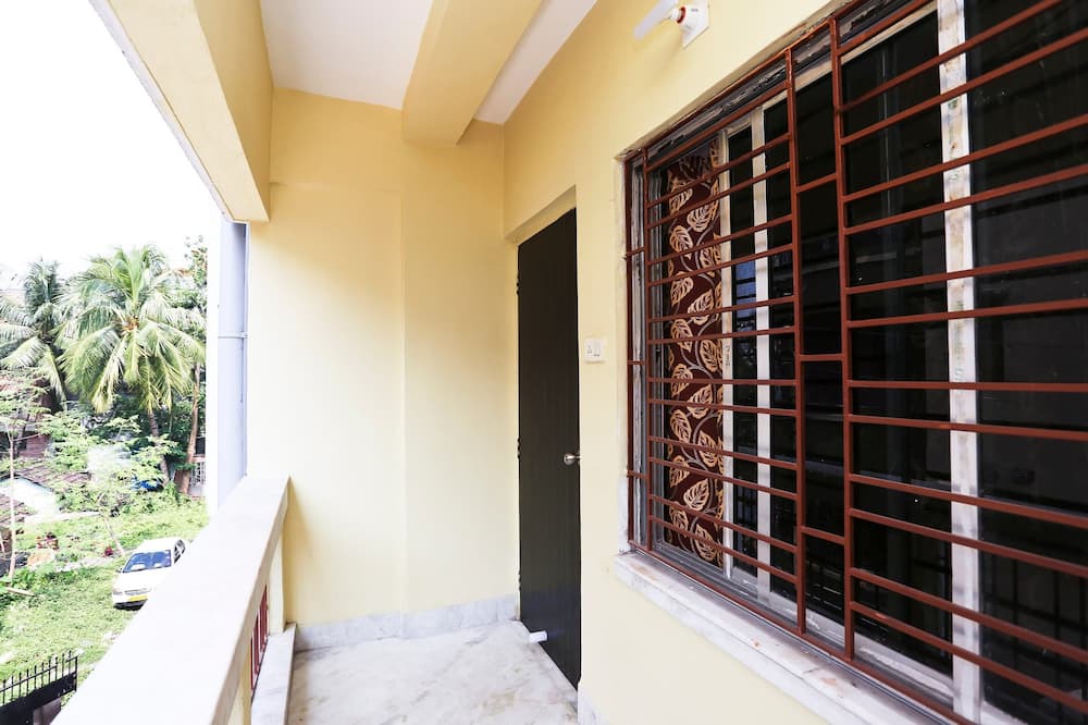 Photo of Patio Balcony in Chinar Park
