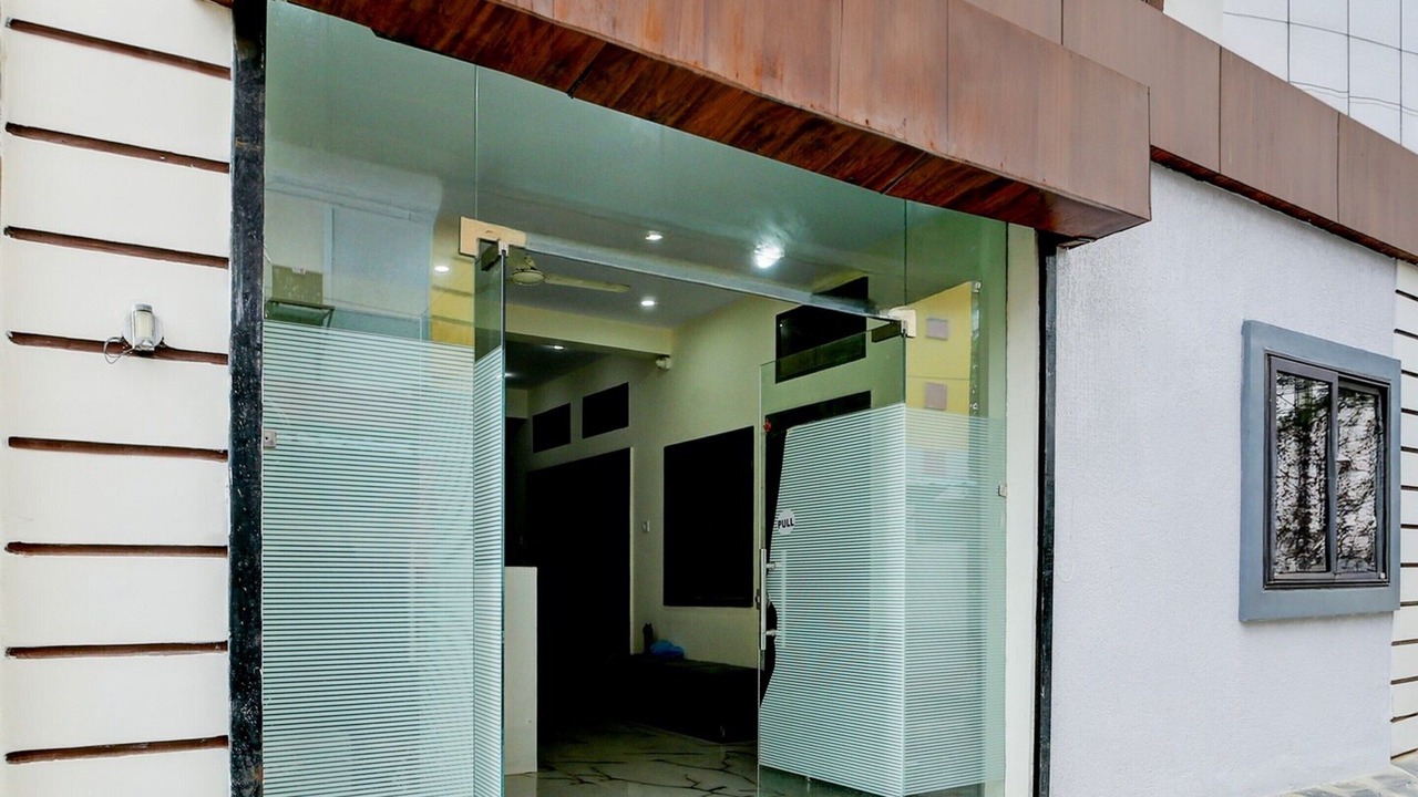 Photo of Others in Rau