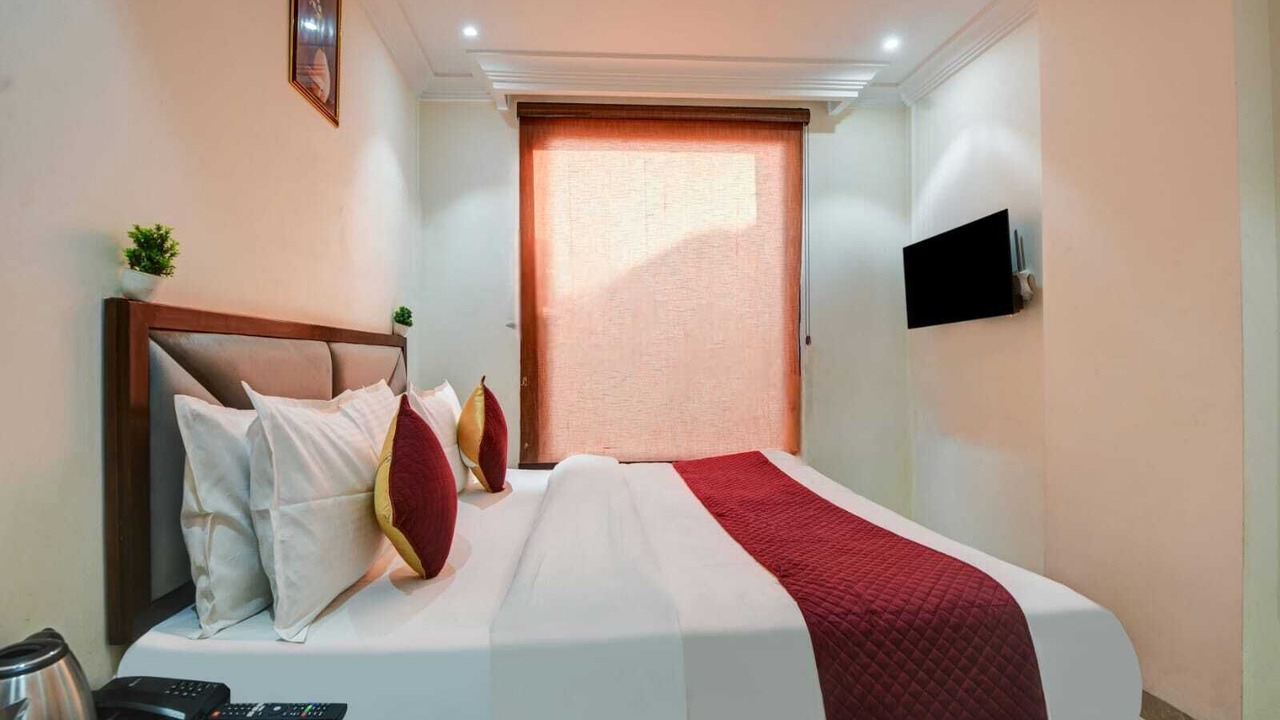 Photo of Bedroom in Mahipalpur