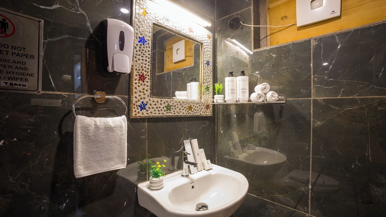 Photo of Bathroom in Tehri