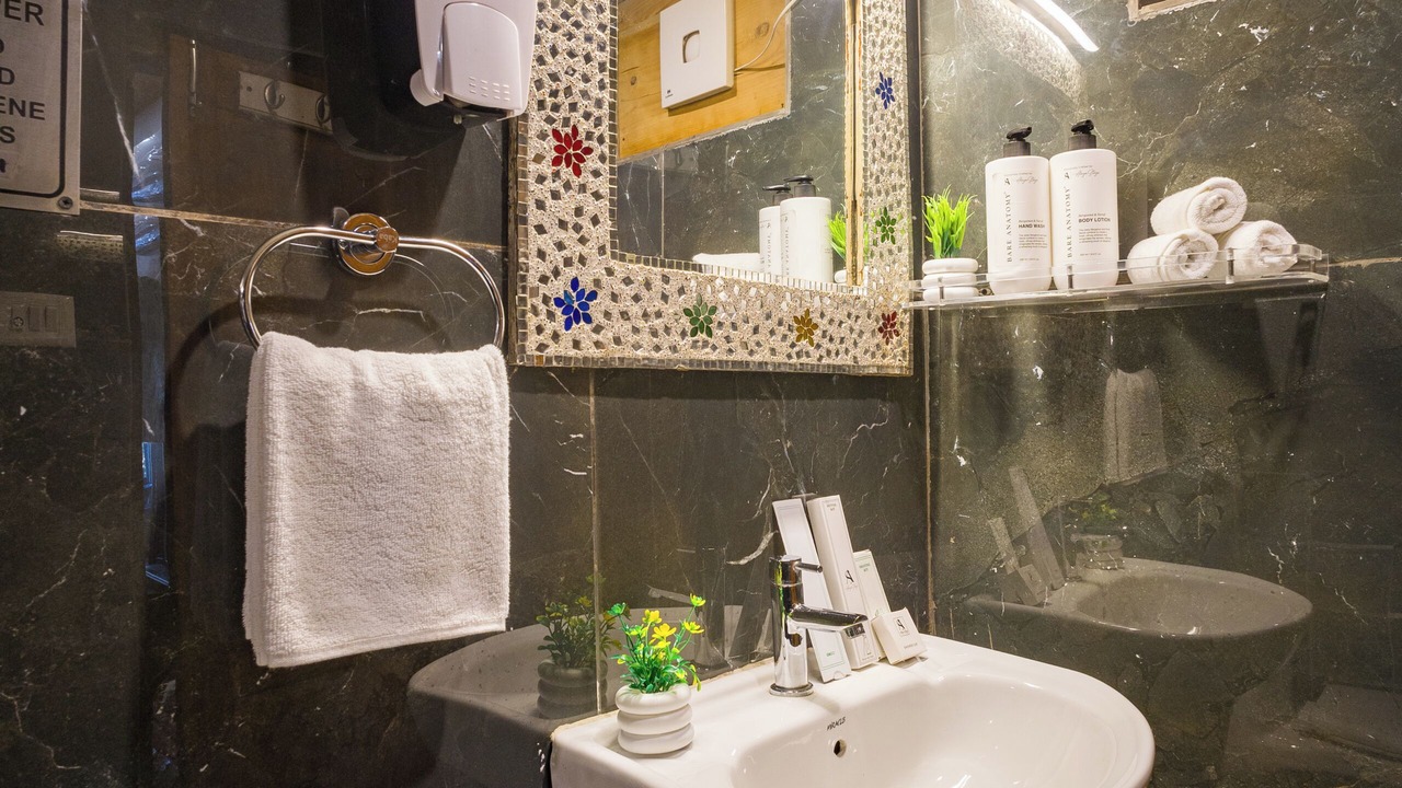 Photo of Bathroom in Tehri