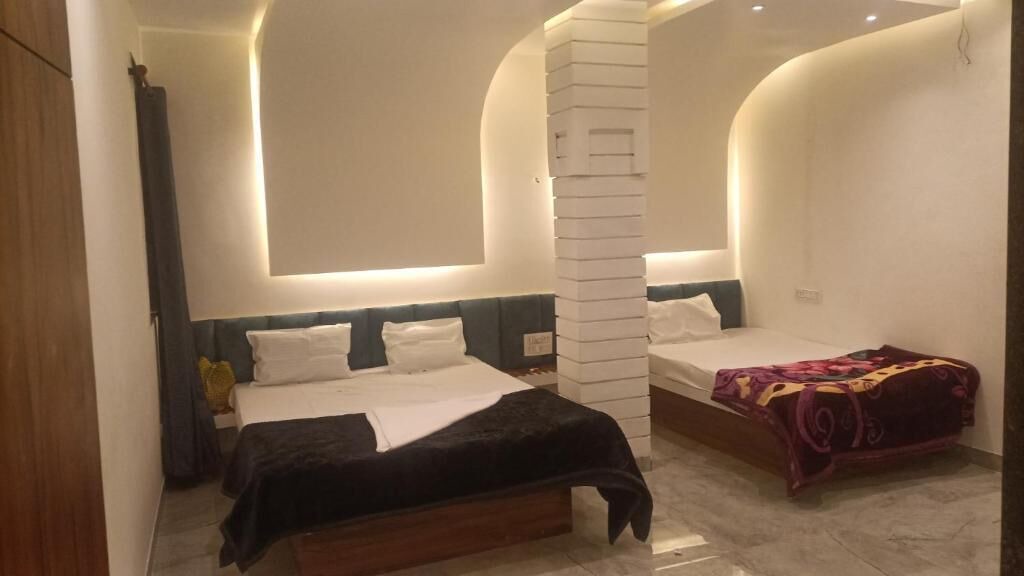 Photo of Bedroom in Akalkot