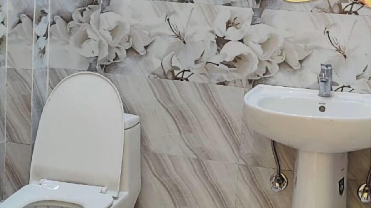 Photo of Bathroom in Uttarkashi