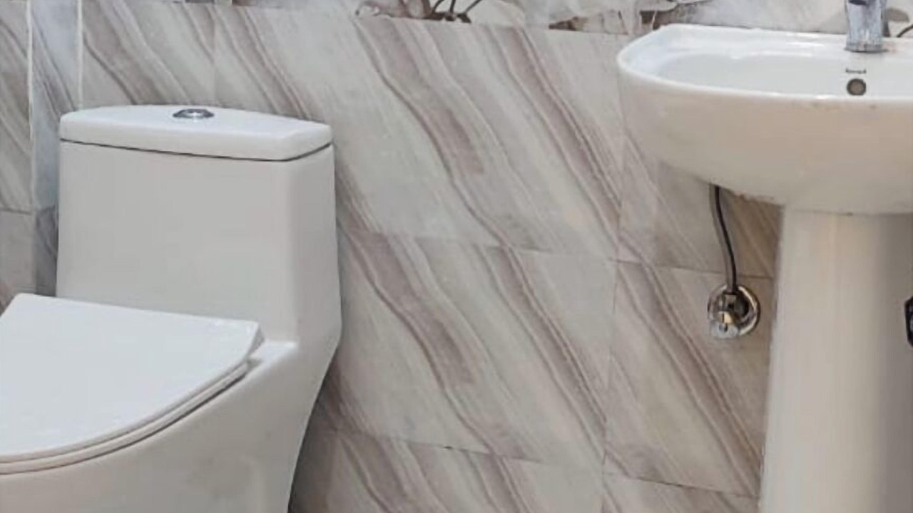 Photo of Bathroom in Uttarkashi