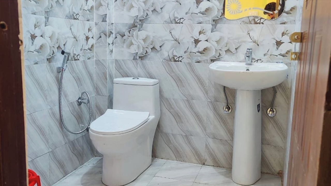 Photo of Bathroom in Uttarkashi