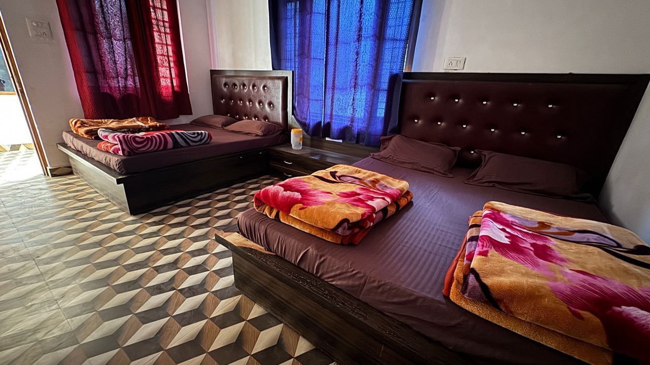 Photo of Bedroom in Kedarnath