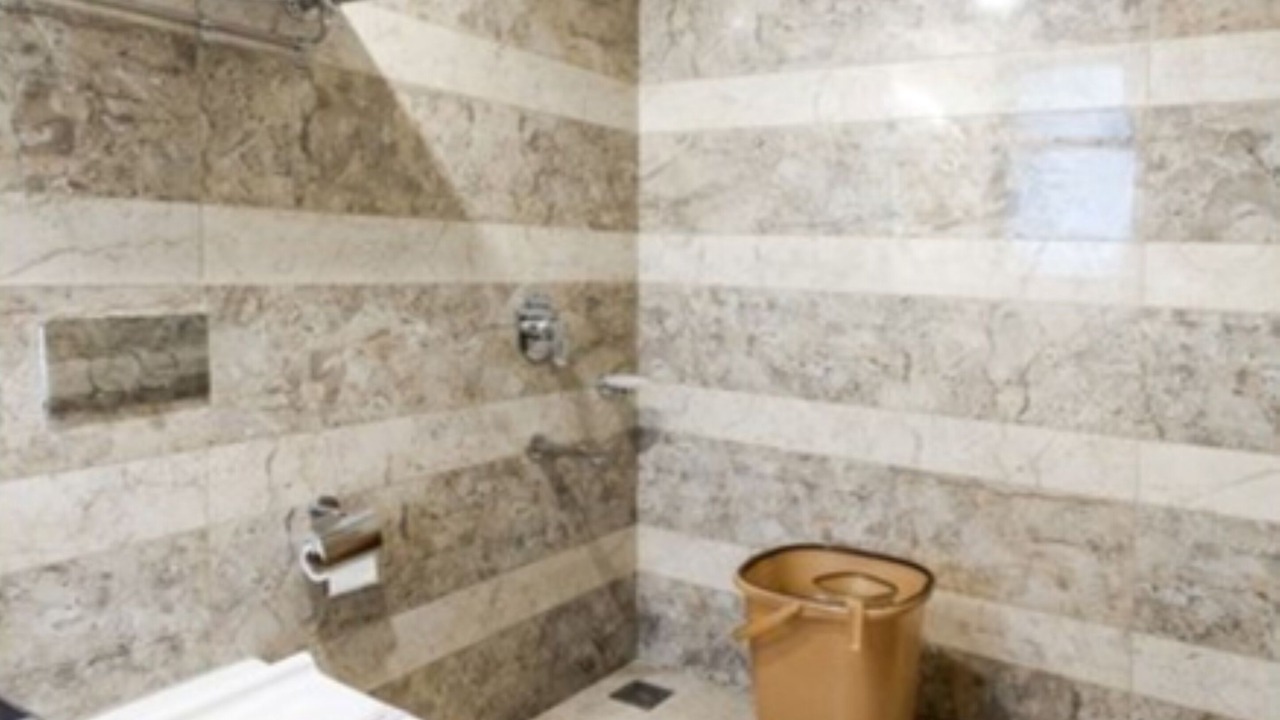 Photo of Bathroom in Aleo