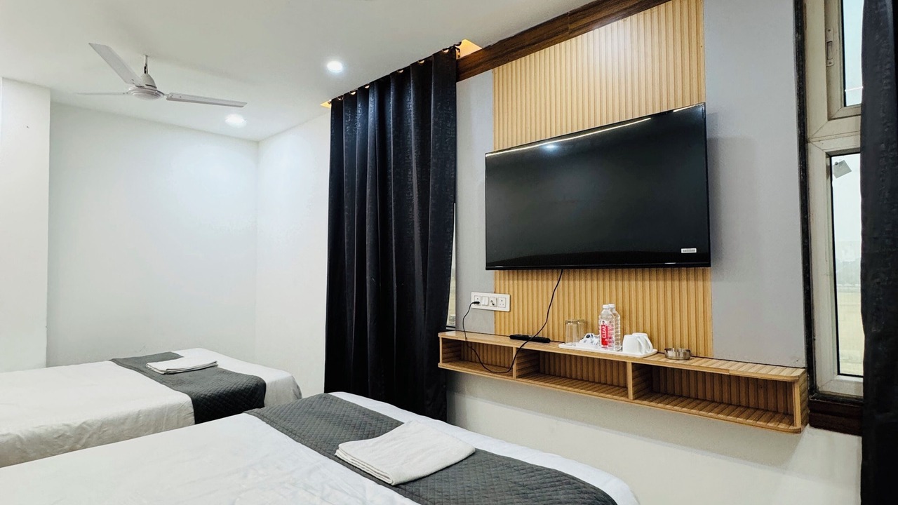 Photo of Bedroom in Allahabad